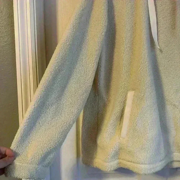 A&F Soft Sherpa - Picture 5 of 6